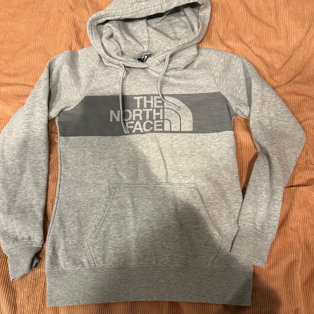 Women’s North Face hoodie